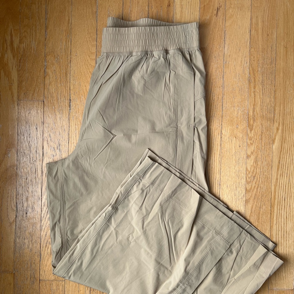 ZYIA Cropped Pants